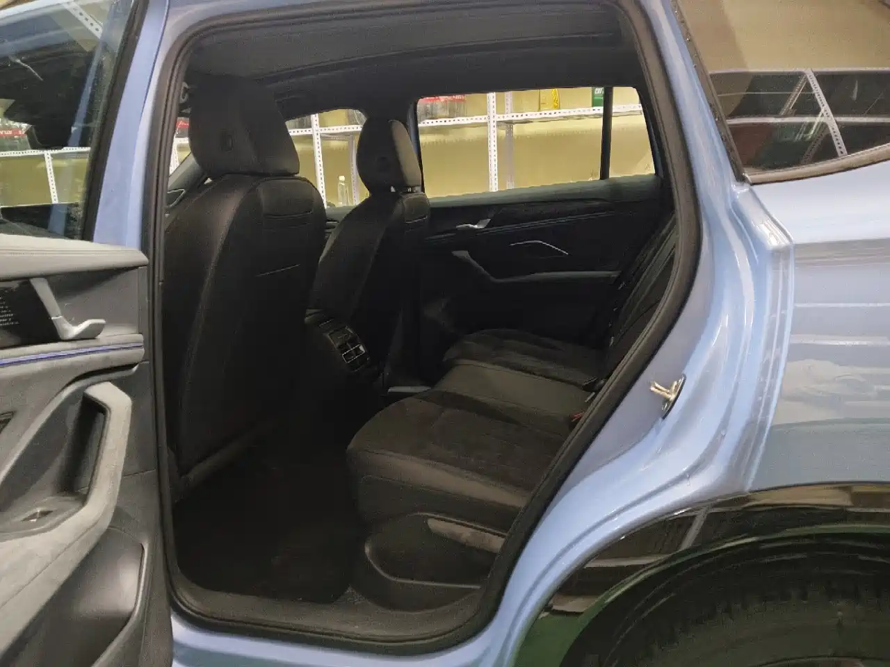 Volkswagen Tiguan L 2024 PRO 380TSI 4WD R-Line Premium Edition фото 6