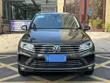 Фото 2 - Volkswagen Touareg