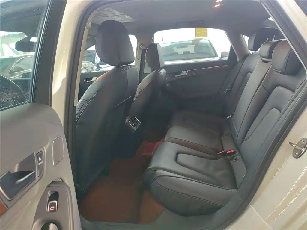 Audi A4L 2015 35 TFSI Auto Comfort фото 13