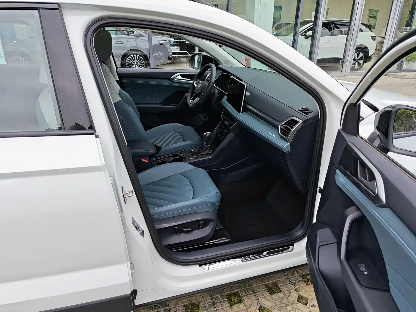 Volkswagen Tharu 2024 300TSI 2WD Moon Premium Edition фото 13
