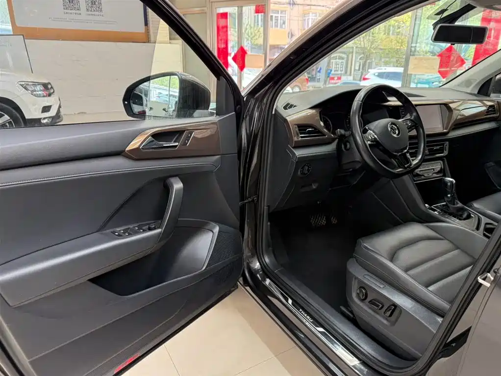 Volkswagen Tharu 2021 280TSI 2WD Luxury Plus фото 8