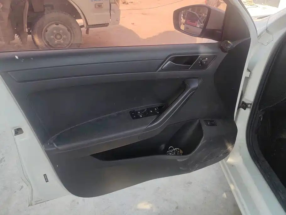 Volkswagen Jetta 2019 2019 Dream Edition 1.4L Manual Fashion