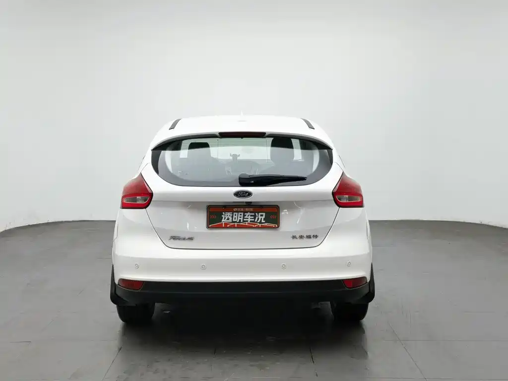Фото 4 - Ford Focus