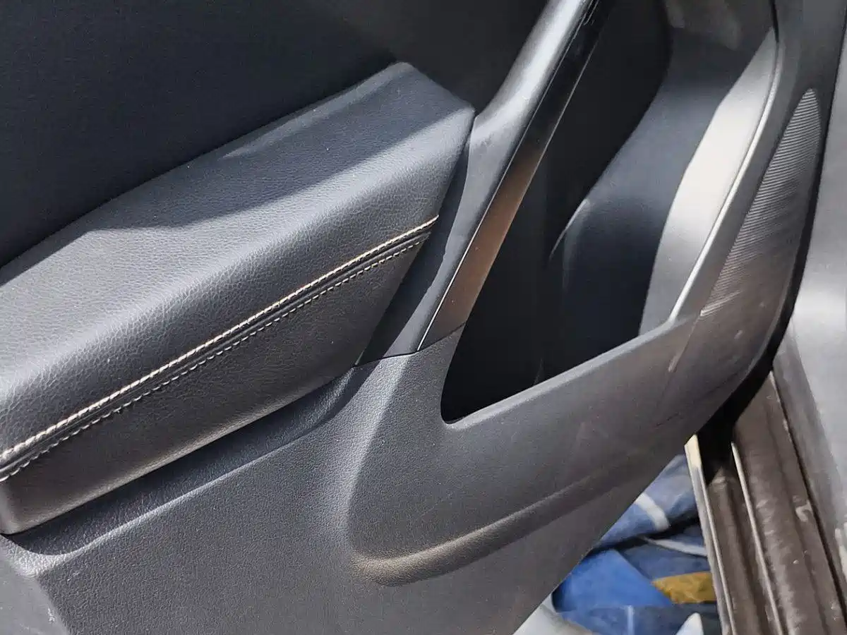 Volkswagen Tiguan 2016 Model 300TSI Automatic 2WD Trend Edition фото 8