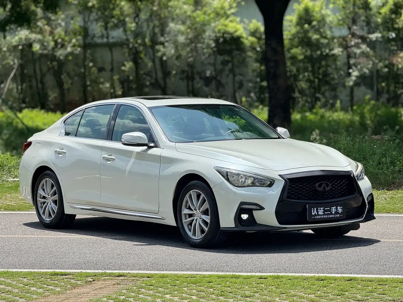 Infiniti Q50L 2018 2018 2.0T Comfort Version China V