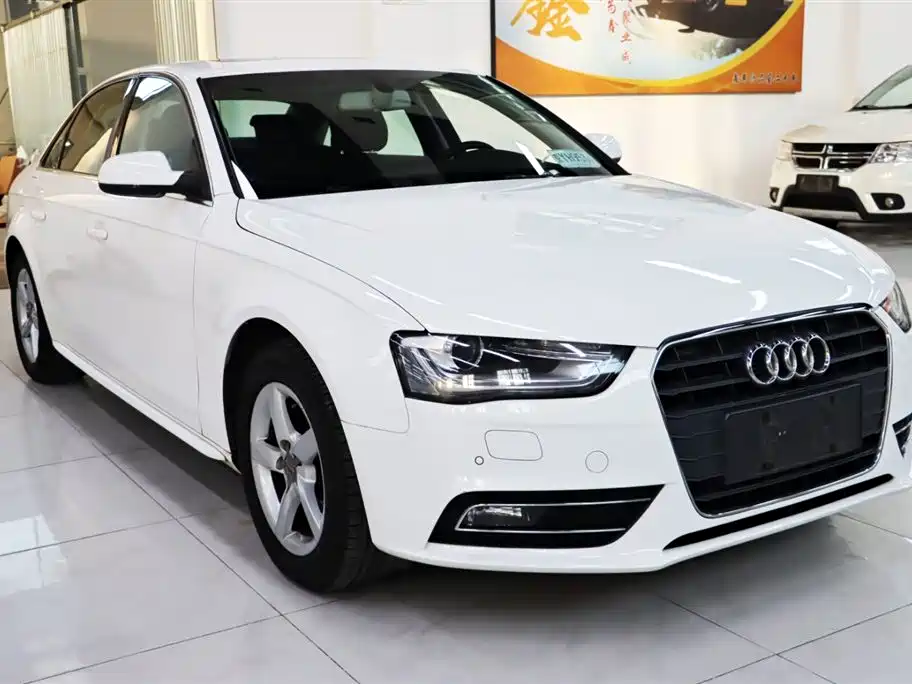 Audi A4L 2013 35 TFSI Automatic Standard фото 3