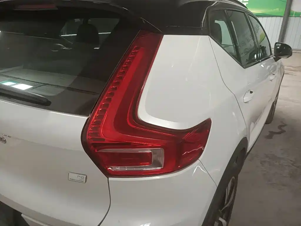 Volvo XC40 New Energy 2021 2021 P8 EV AWD Elegant Sport