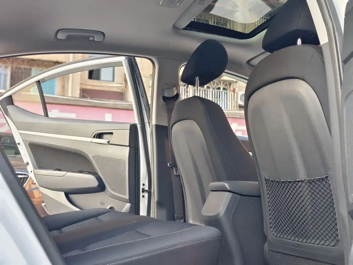 Hyundai Elantra 2016 Model 1.6L Automatic Smart Elite фото 15