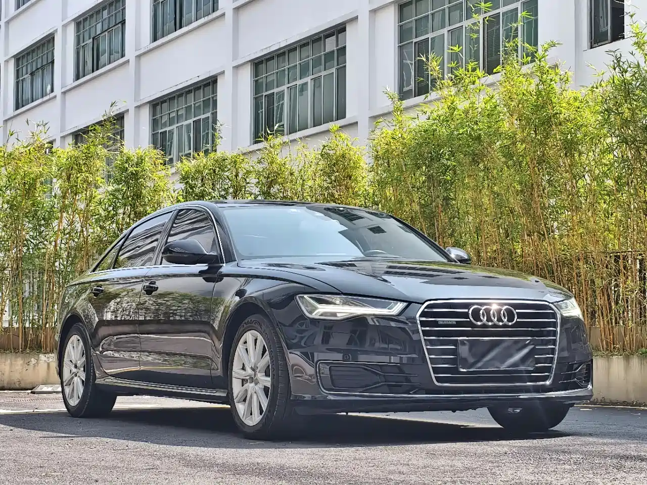 Фото 3 - Audi A6L