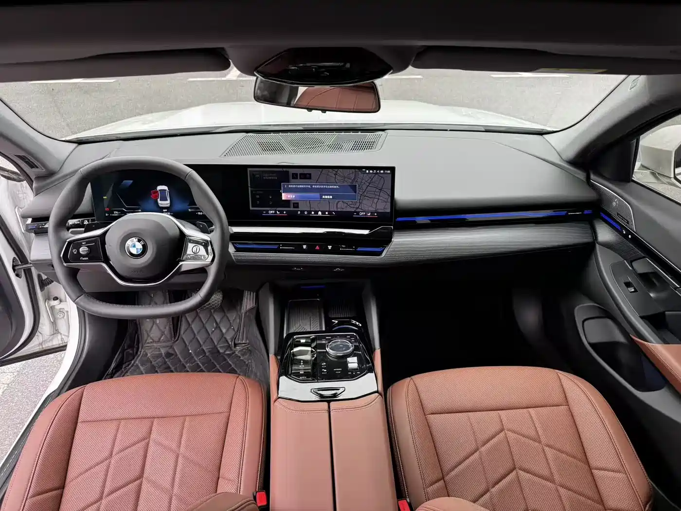BMW 5 Series 2025 525Li Luxury Package фото 10