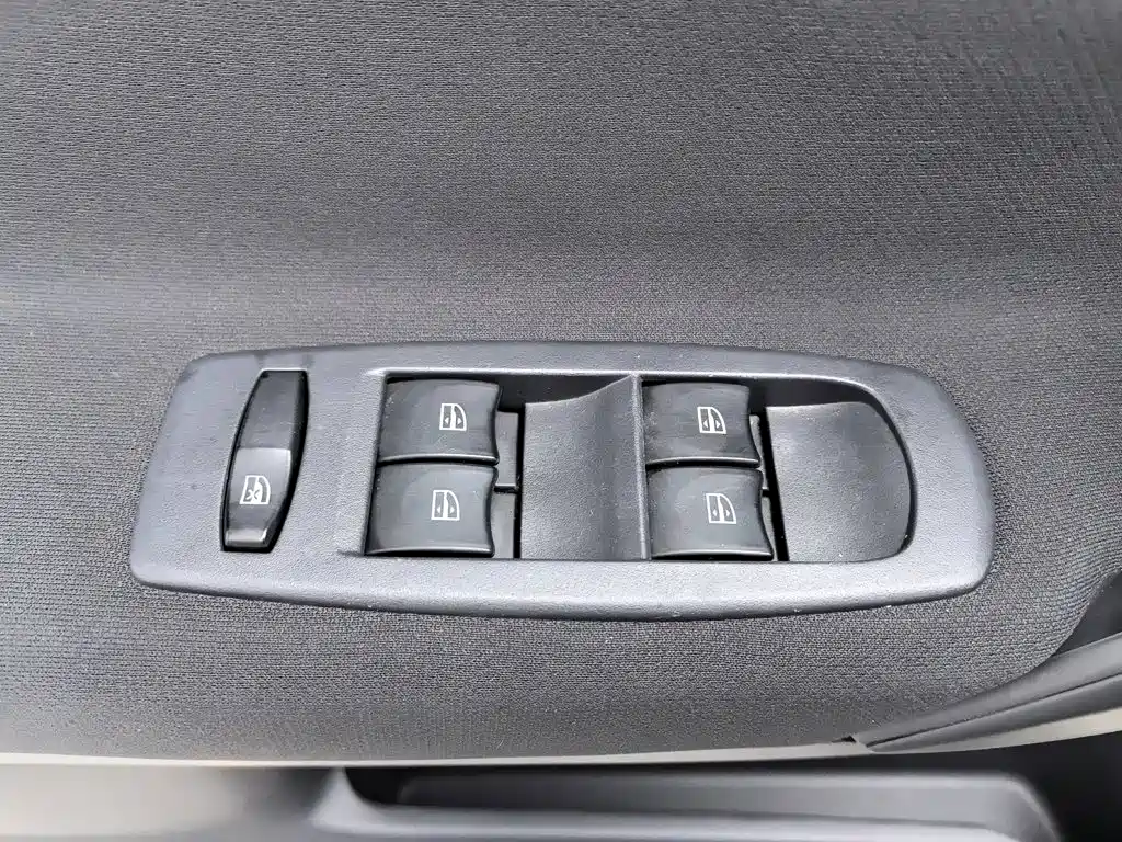 Renault Koleos (Import) 2013 2014 2.0L 2WD Smart Edition