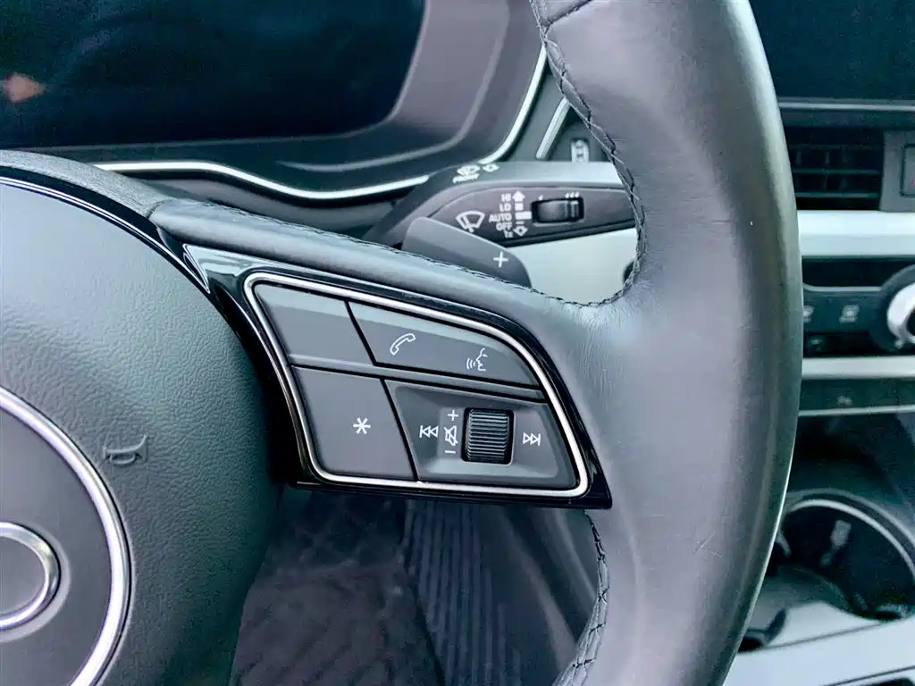 Audi A4L 2023 40 TFSI Fashion Dynamic фото 18
