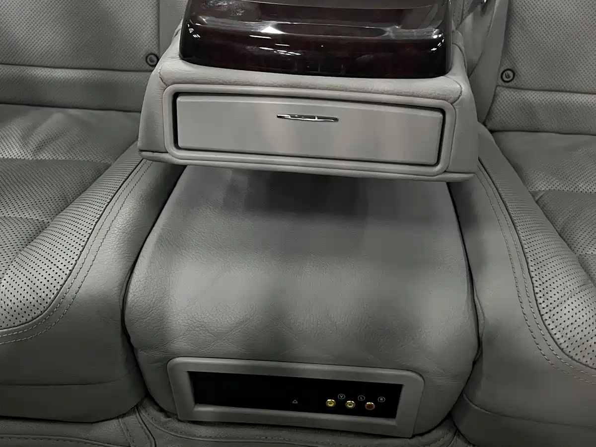 Mercedes-Benz S-Class 2010 S 350 L Luxury фото 13