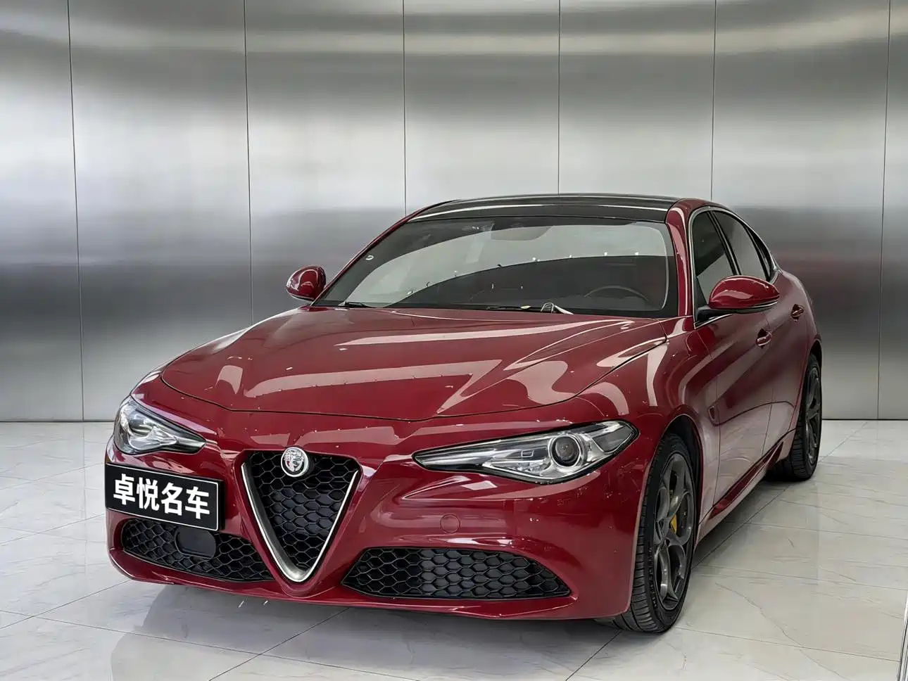 Alfa Romeo Giulia 2020 2.0T 280HP Luxury Edition