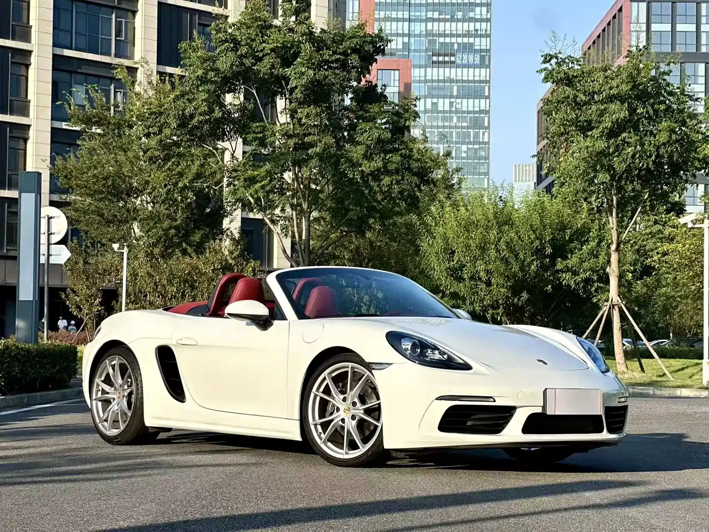 Porsche 718 2022 Boxster 2.0T фото 3