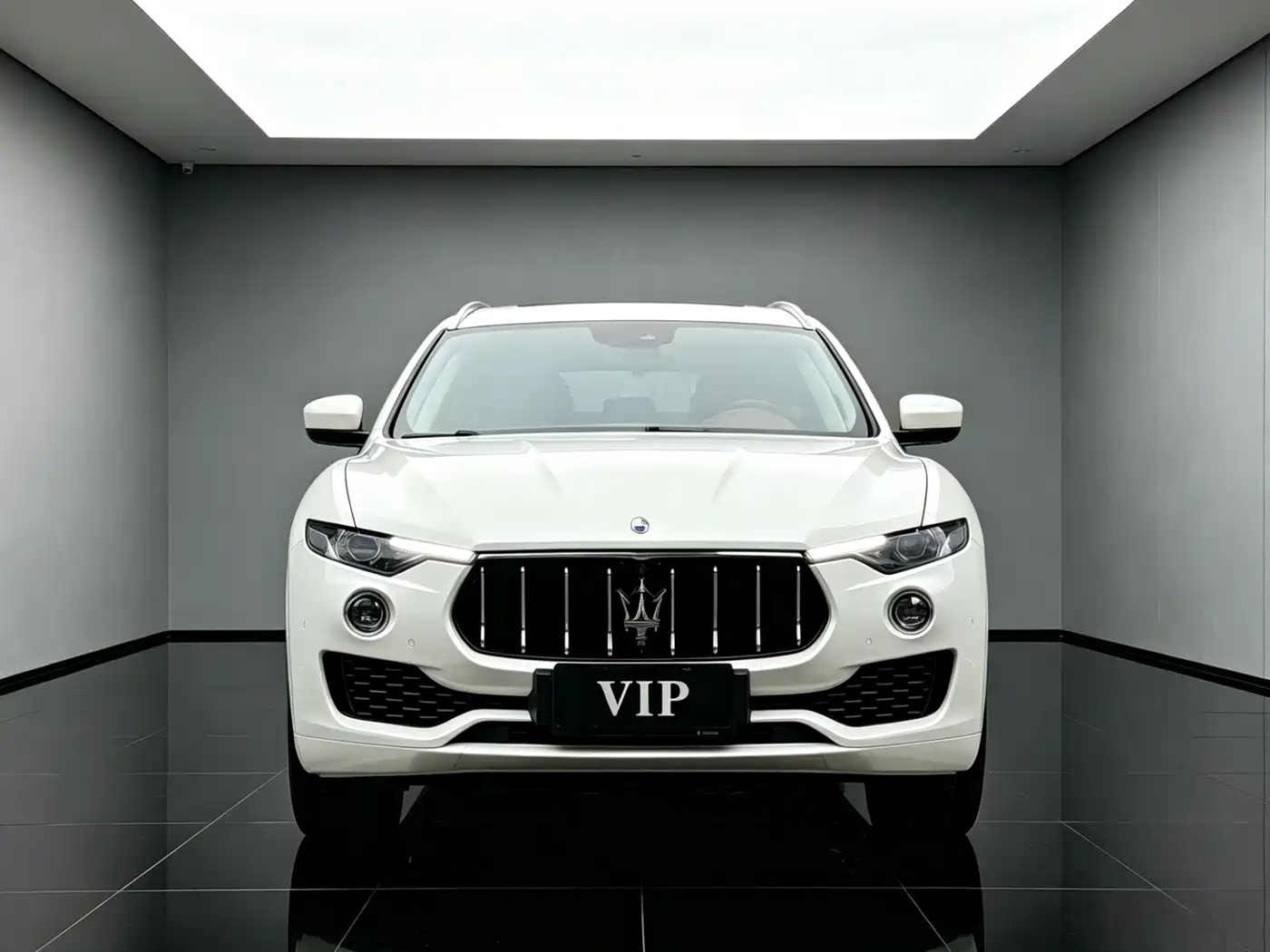 Maserati Levante 2018 3.0T Standard Edition фото 2