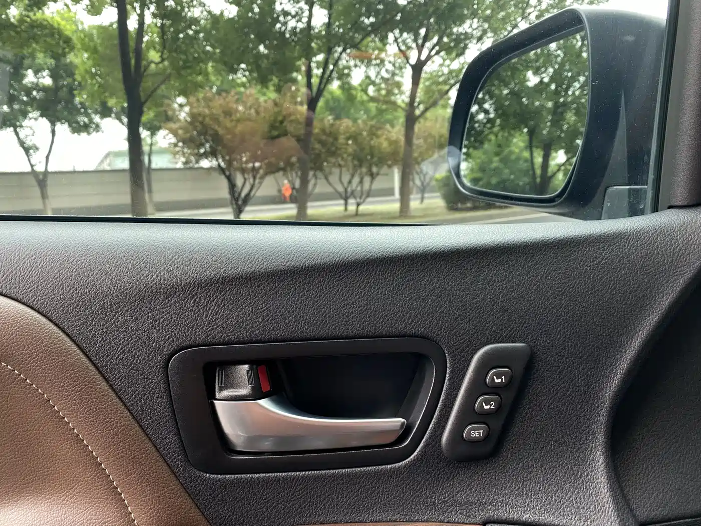Toyota Sienna 2015 3.5L 4WD L фото 14