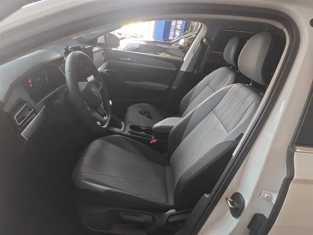 Volkswagen Lavida 2024 Model 1.5L Automatic Starlight 5 Million Edition фото 15