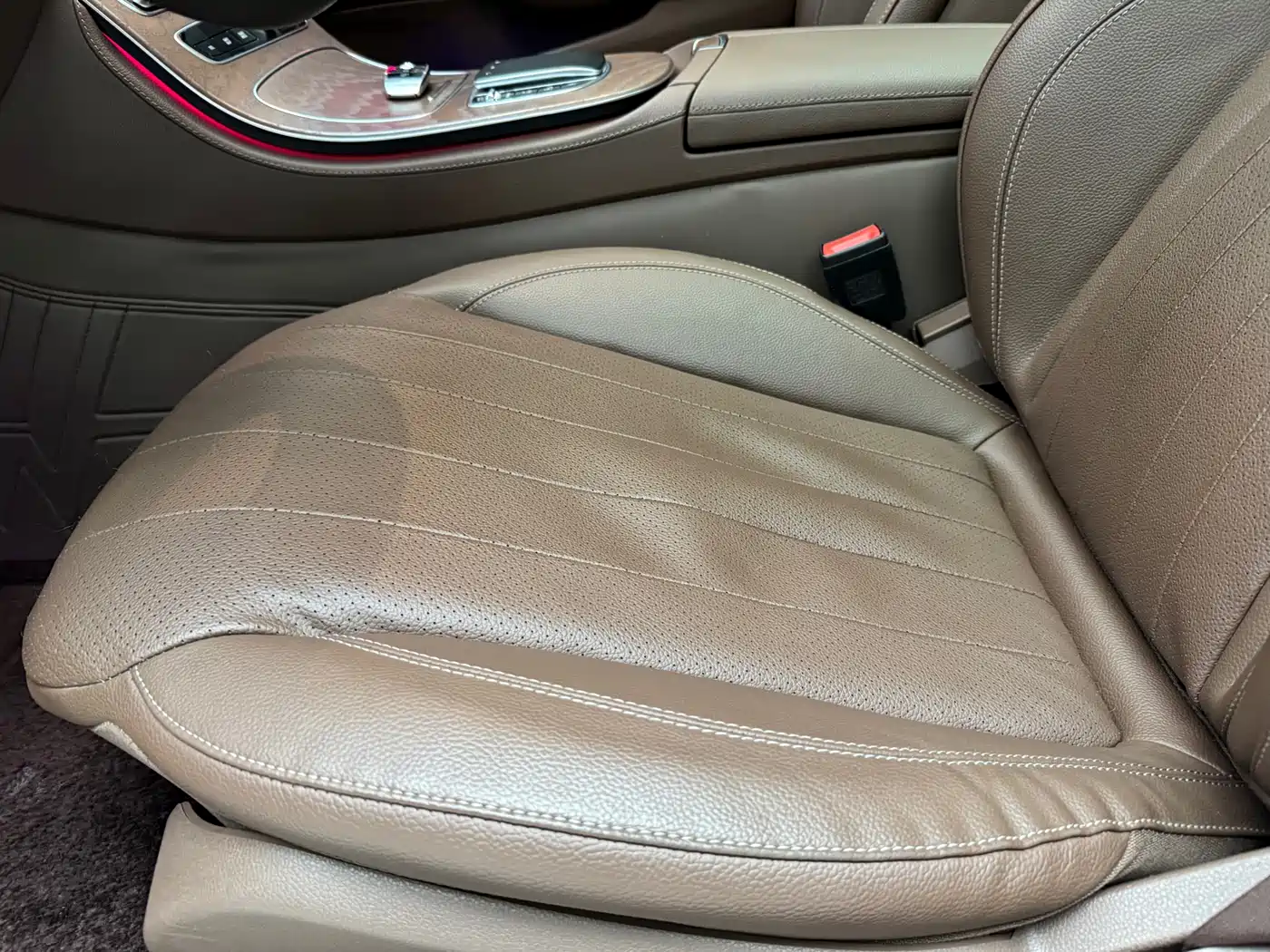 Mercedes-Benz E-Class 2022 Second Facelift E 300 L Luxury фото 24