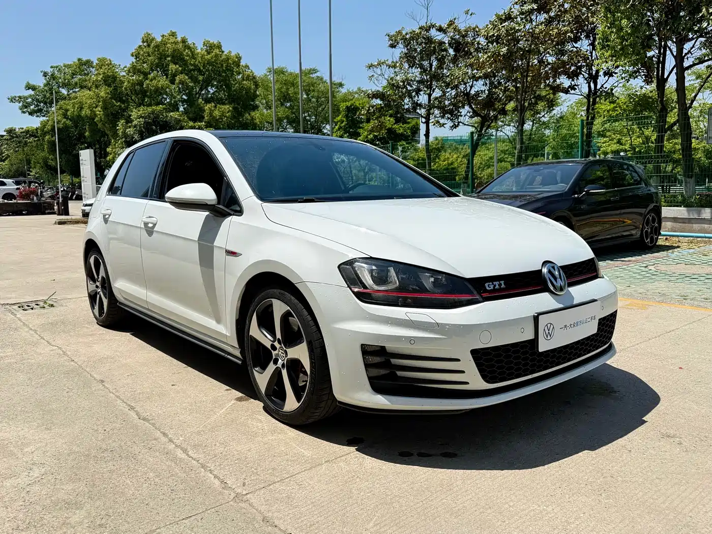 Volkswagen Golf GTI 2016 2.0TSI GTI фото 3
