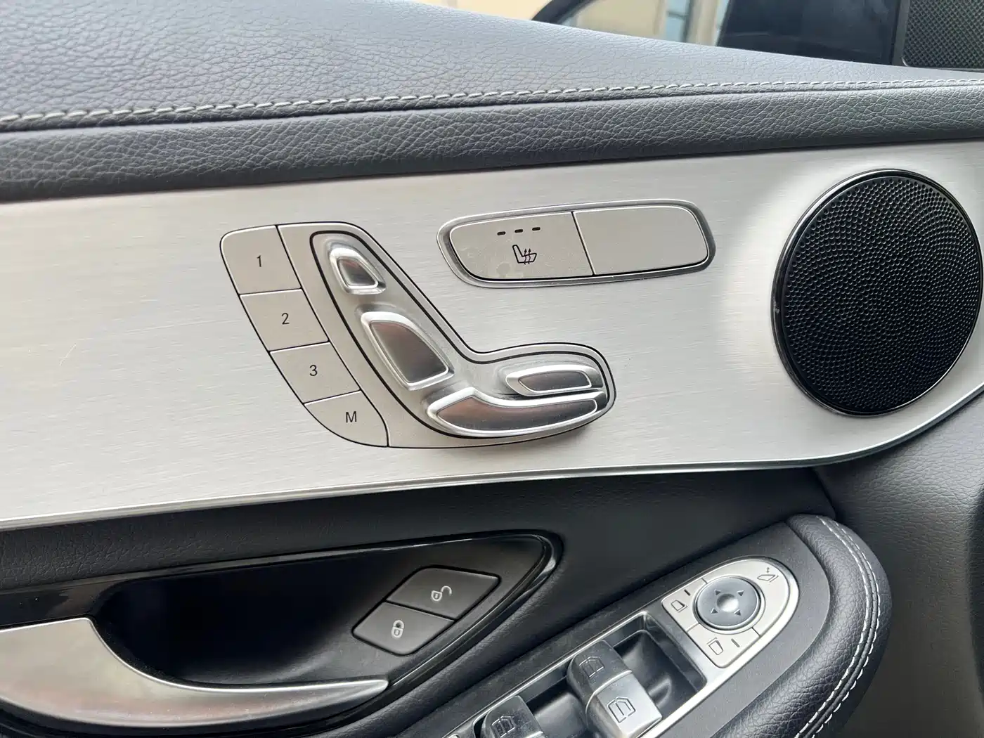 Mercedes-Benz GLC Coupe 2022 GLC 260 4MATIC Coupe SUV фото 13