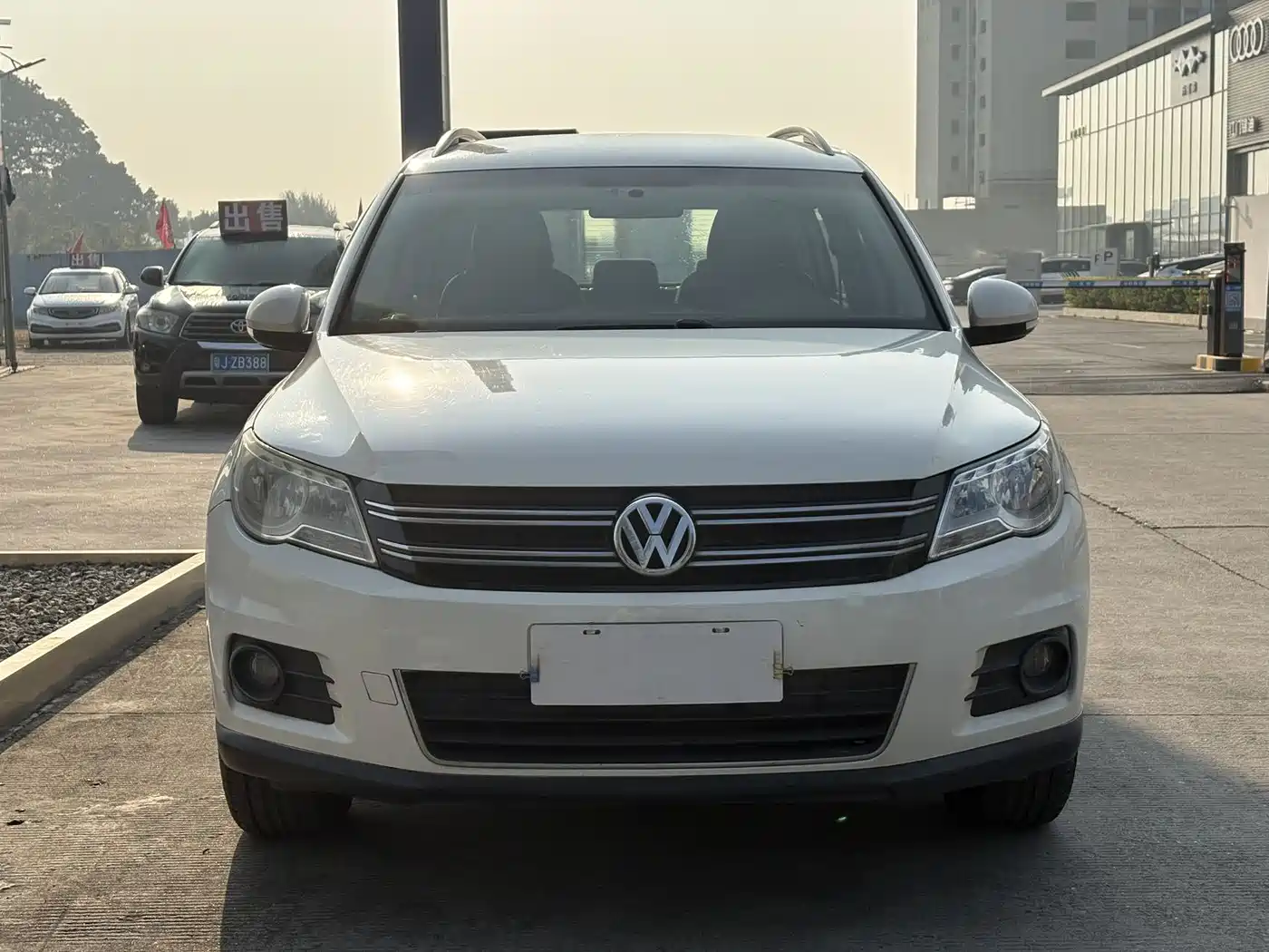 Volkswagen Tiguan 2012 1.8TSI Automatic 2WD Trend Edition фото 2