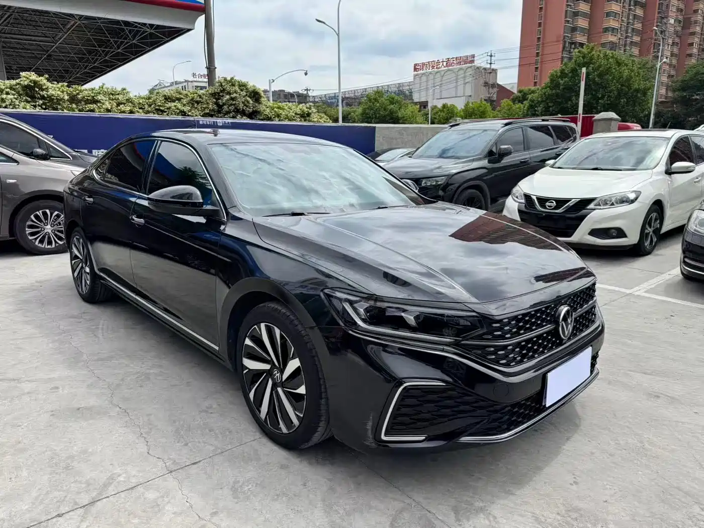 Volkswagen Passat 2022 330TSI Starlight Elite Edition фото 3