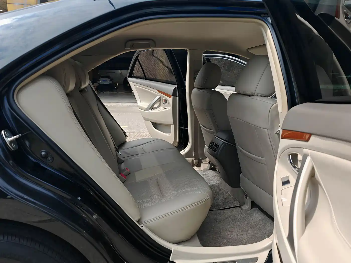 Toyota Camry 2013 200E Classic Elite Edition фото 12