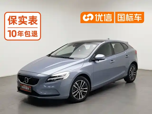 Volvo V40 2018 T3 Inscription Edition — фото 1