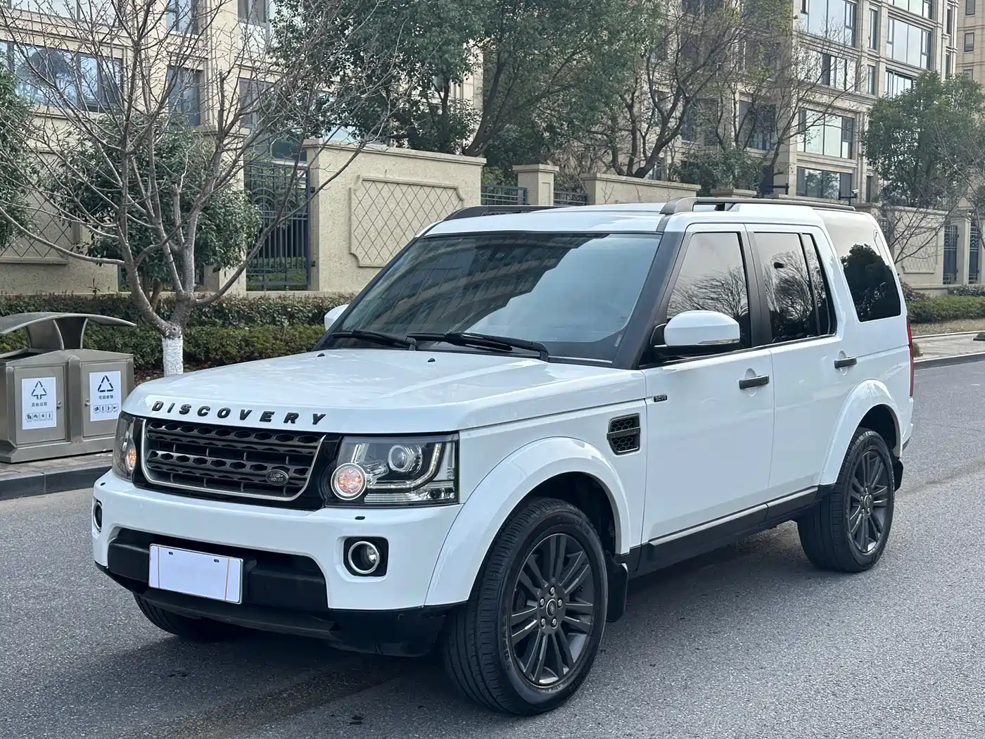 Land Rover Discovery 2015 3.0 SC V6 SE
