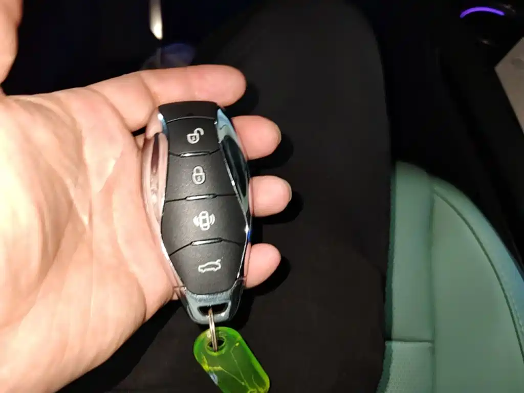 Hongqi EH7 2026 2025 690 Smart Selection Edition