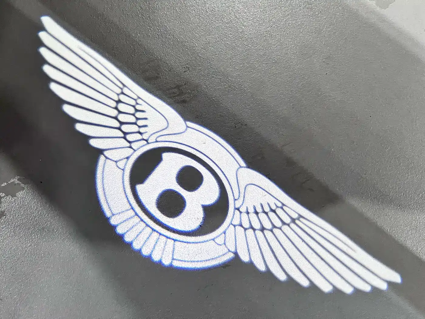 BENTLEY TIMYUE PLUG IN HYBRID