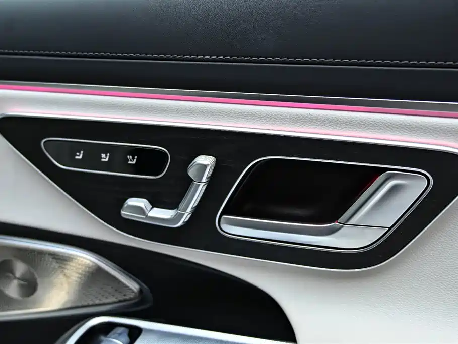 Mercedes-Benz E-Class 2024 Model E 300 L Luxury фото 27
