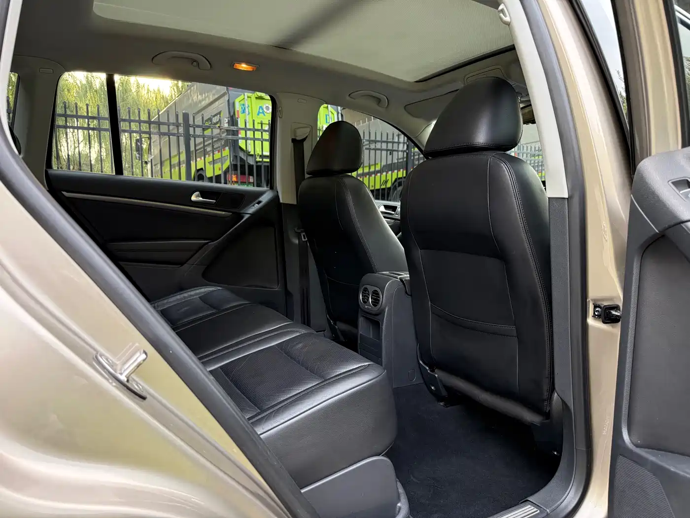 Volkswagen Tiguan 2015 1.8TSI Automatic 2WD Highline фото 18