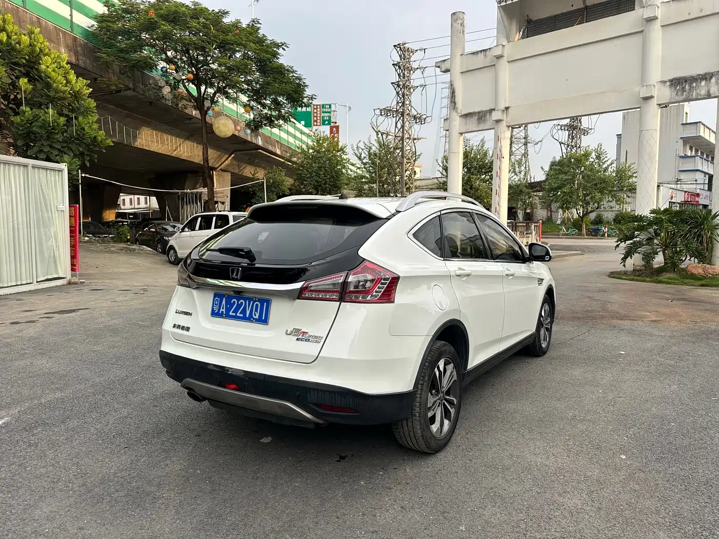 Luxgen U6 SUV 2015 2015 1.8T Fashion Edition