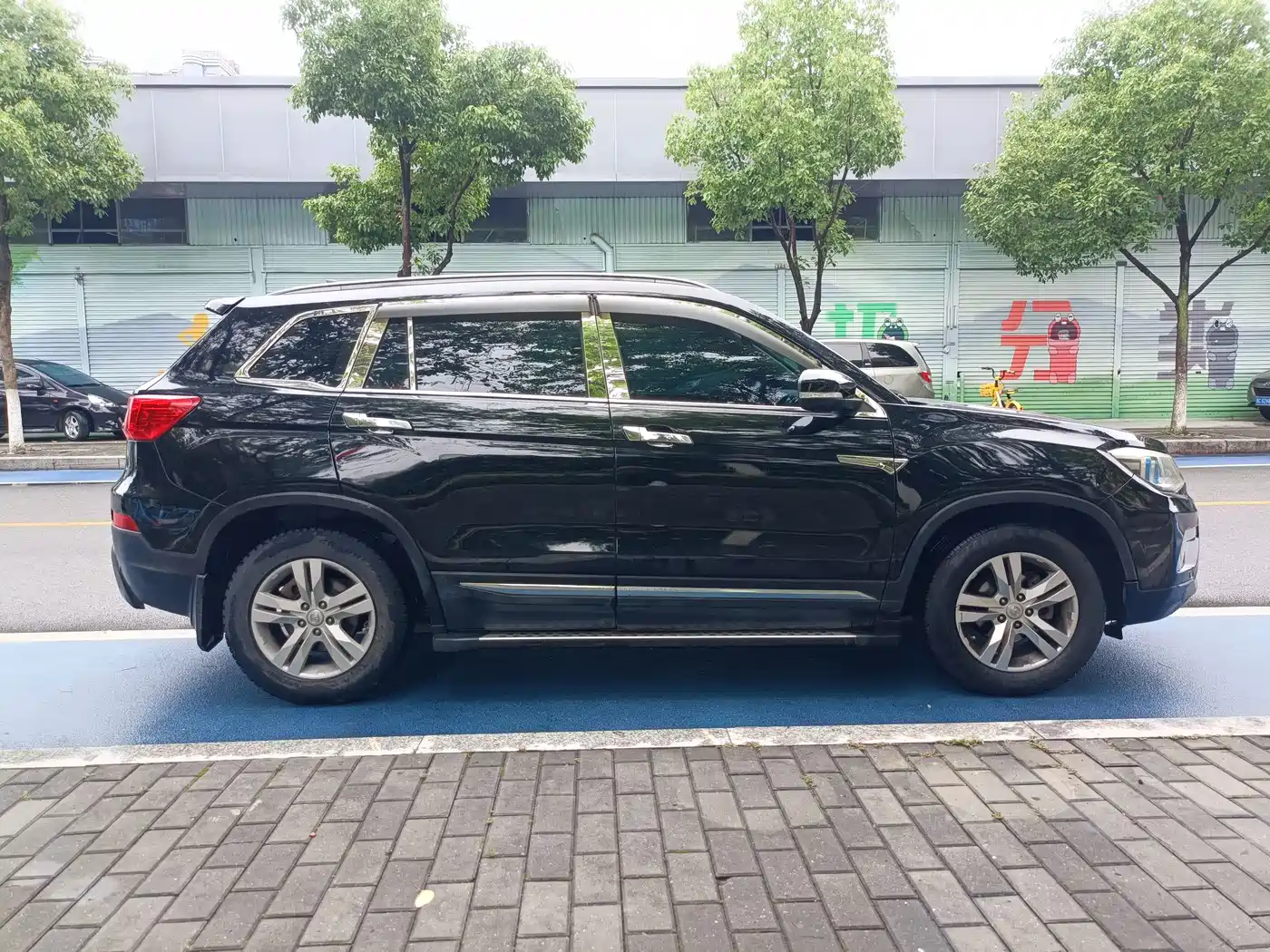 Фото 8 - Changan CS75