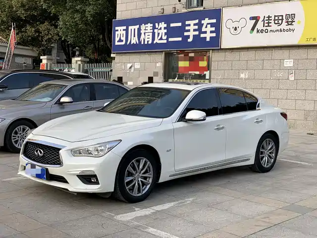 INFINITI Q50L