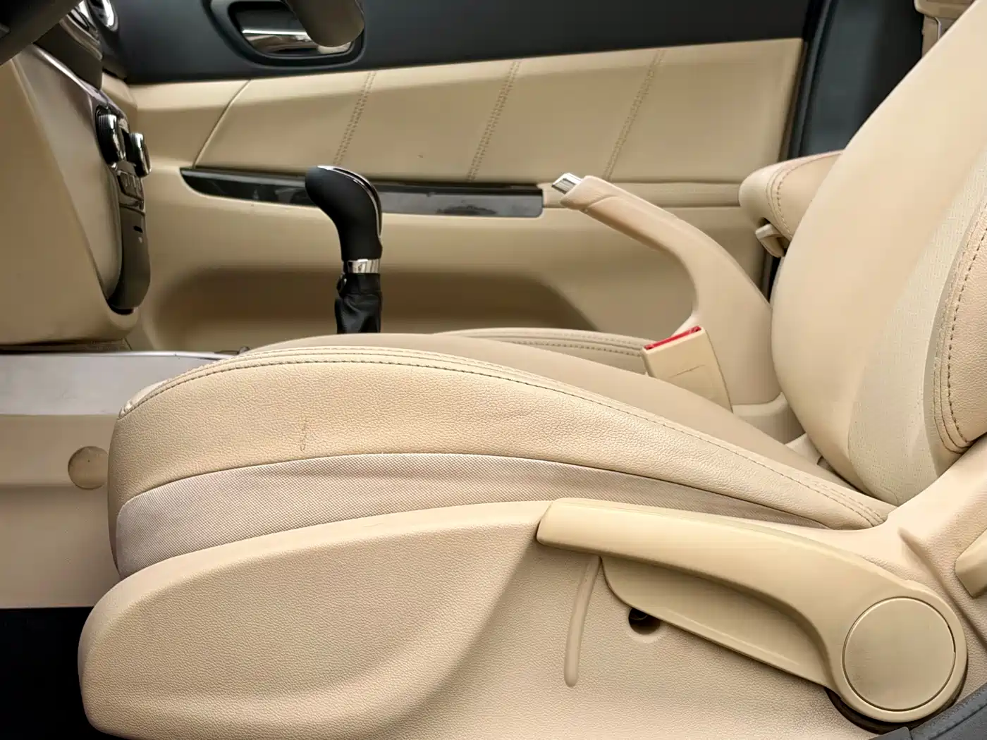 Changan Eado 2016 2015 1.6L Manual Luxury China V