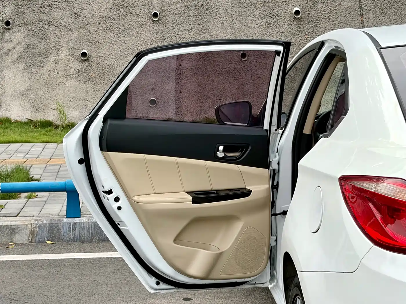 Changan Eado 2016 2015 1.6L Manual Luxury China V