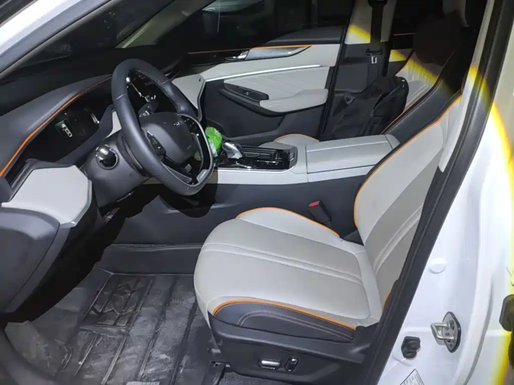 Dongfeng Aeolus Yixuan MAX 2022 2021 1.5T Super Cool Dad Edition