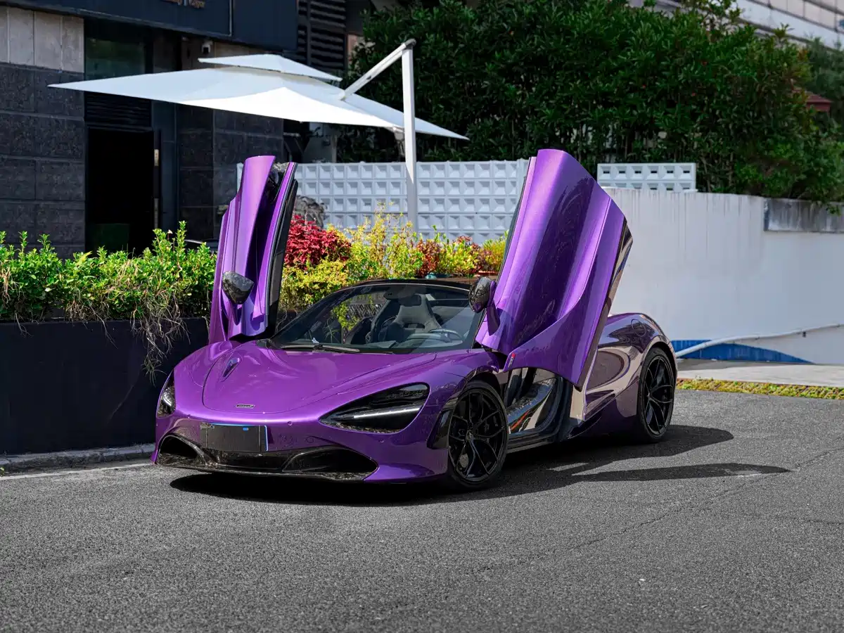 Photo 1 - McLaren 720S