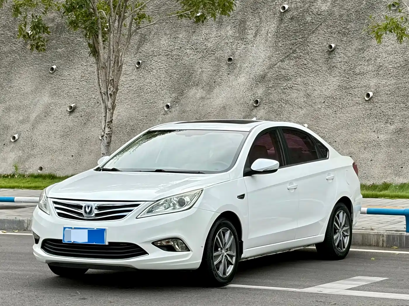 Changan Eado 2016 2015 1.6L Manual Luxury China V