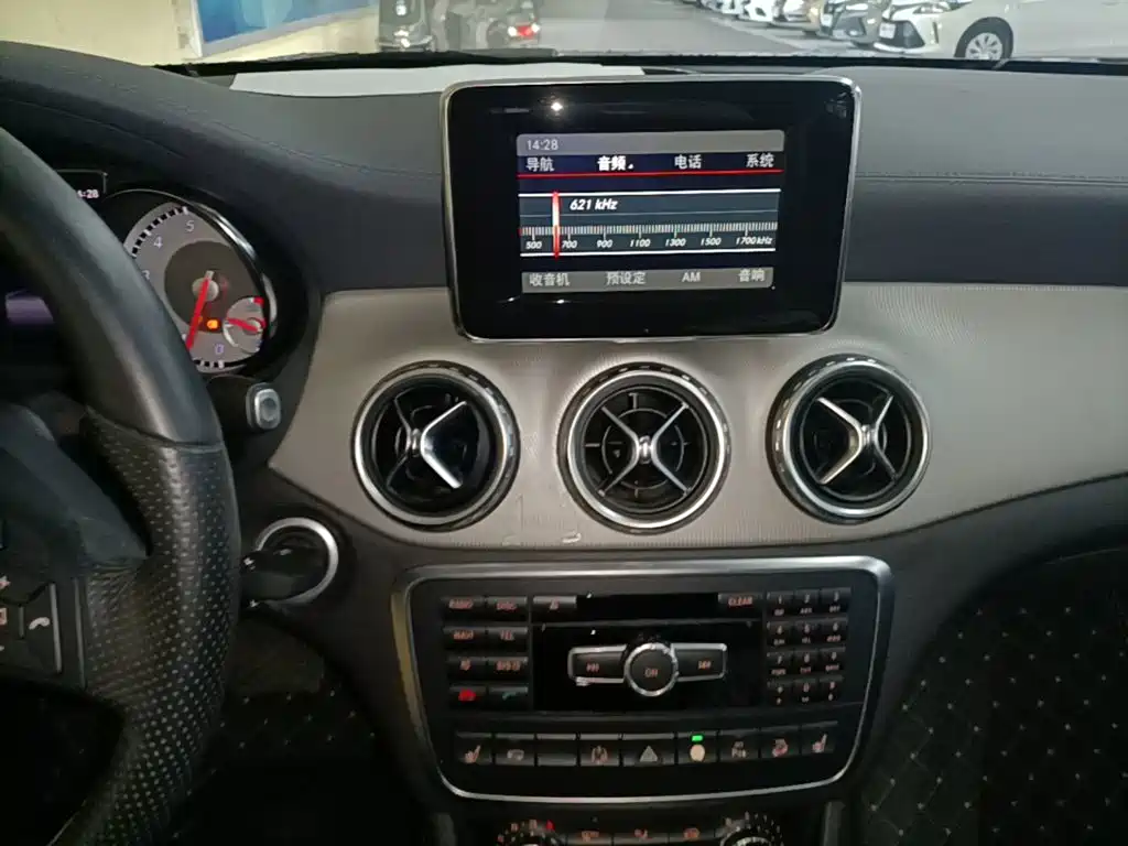 Mercedes-Benz GLA 2015 2015 GLA 220 4MATIC Fashion Edition