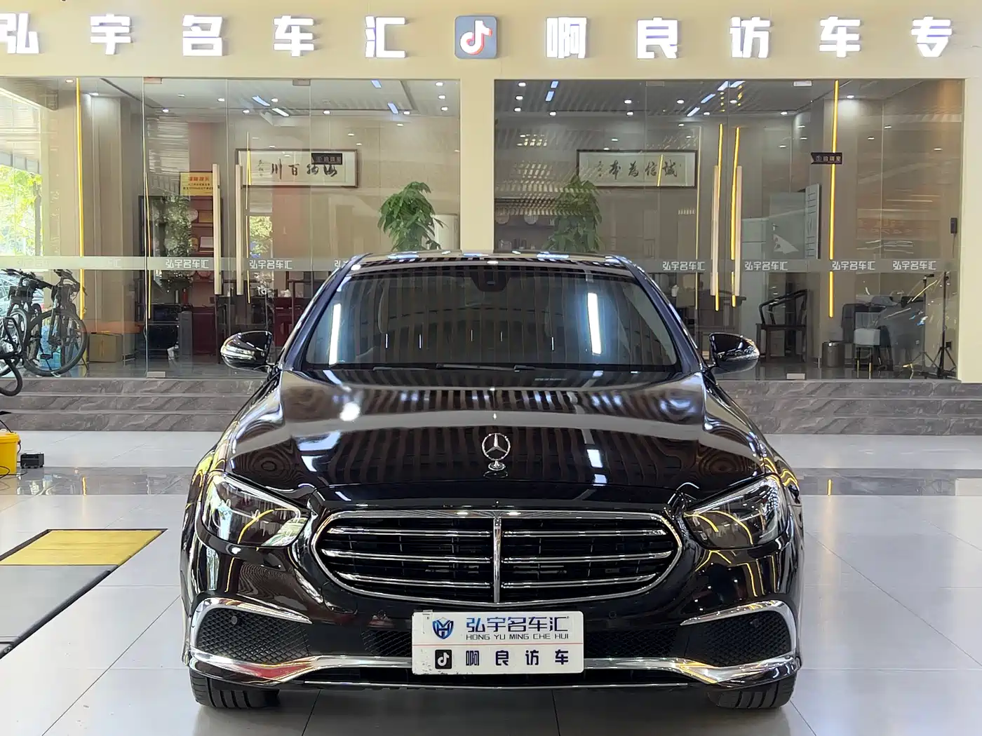 MERCEDES-BENZ E CLASS