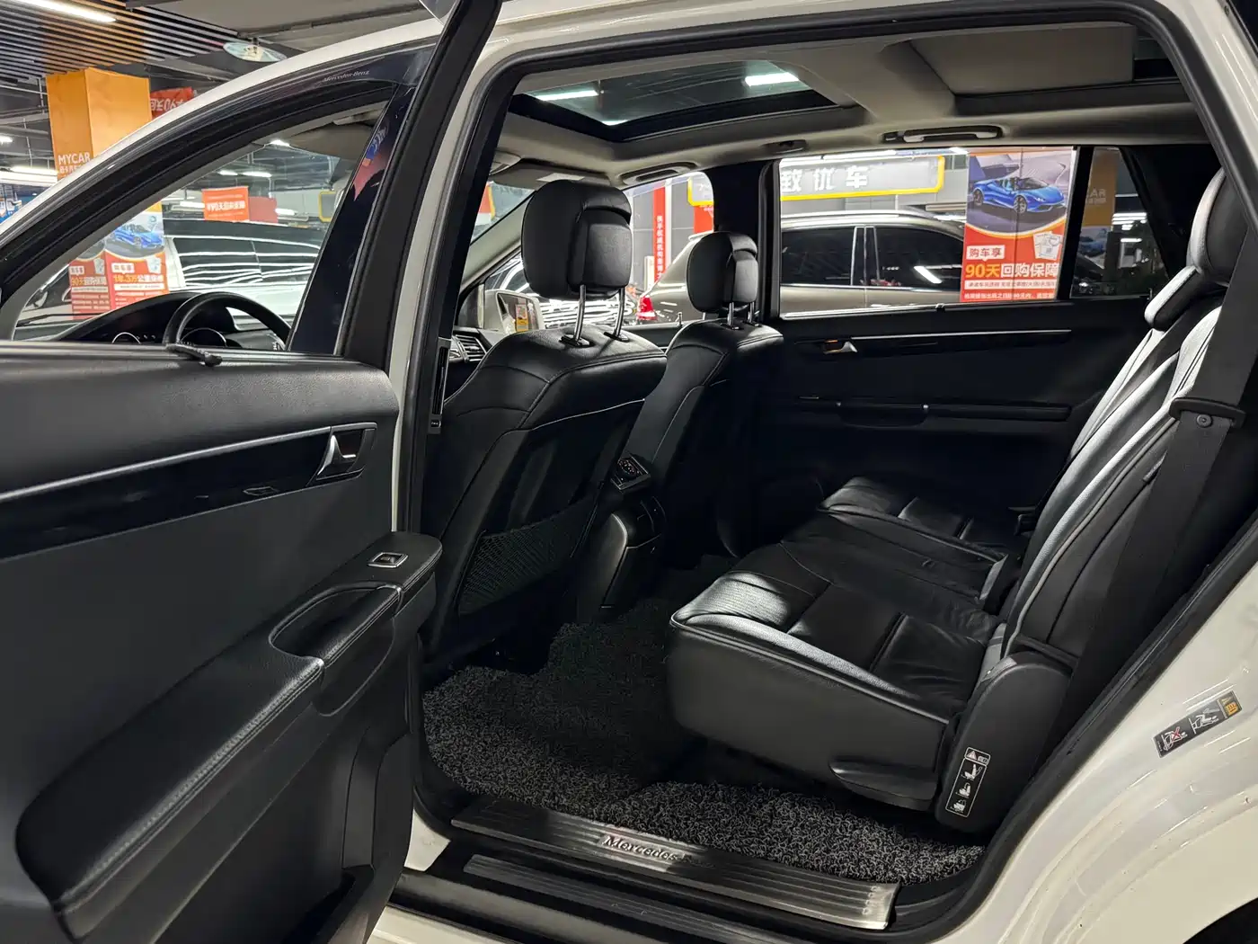 Mercedes-Benz R-Class 2017 R 320 4MATIC Business Collector's Edition фото 13