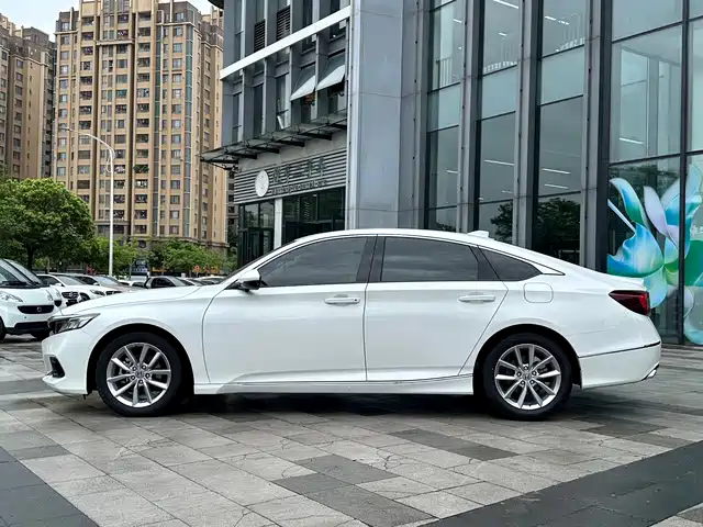 Honda Accord 2022 260TURBO Luxury Edition — фото 3