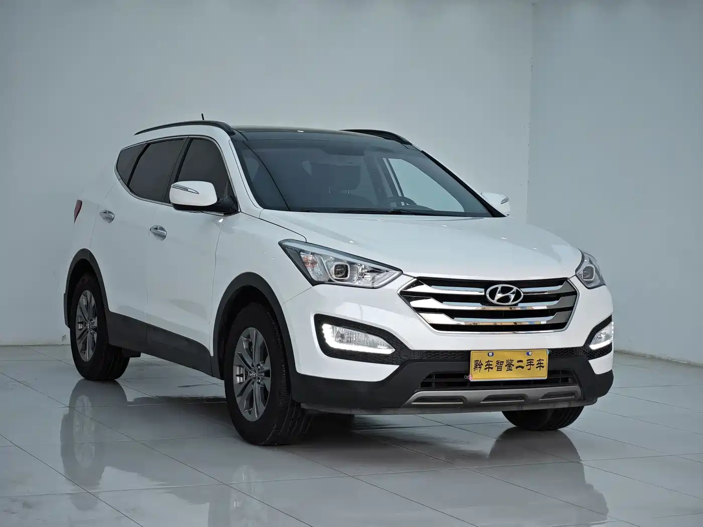 Hyundai Santa Fe 2013 Model 2.4L Automatic 2WD Smart фото 3