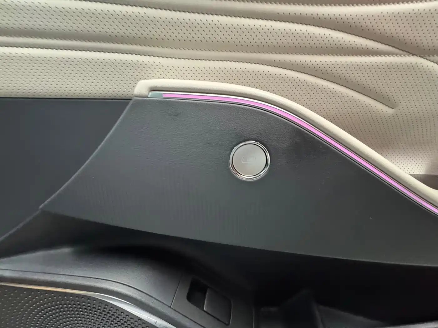 Geely Galaxy Galaxy E8 2024 665km RWD Starship Voyager Edition фото 23