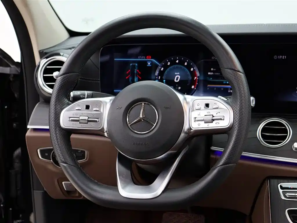 Mercedes-Benz E-Class 2020 Facelift E 300 L Sport Fashion фото 12