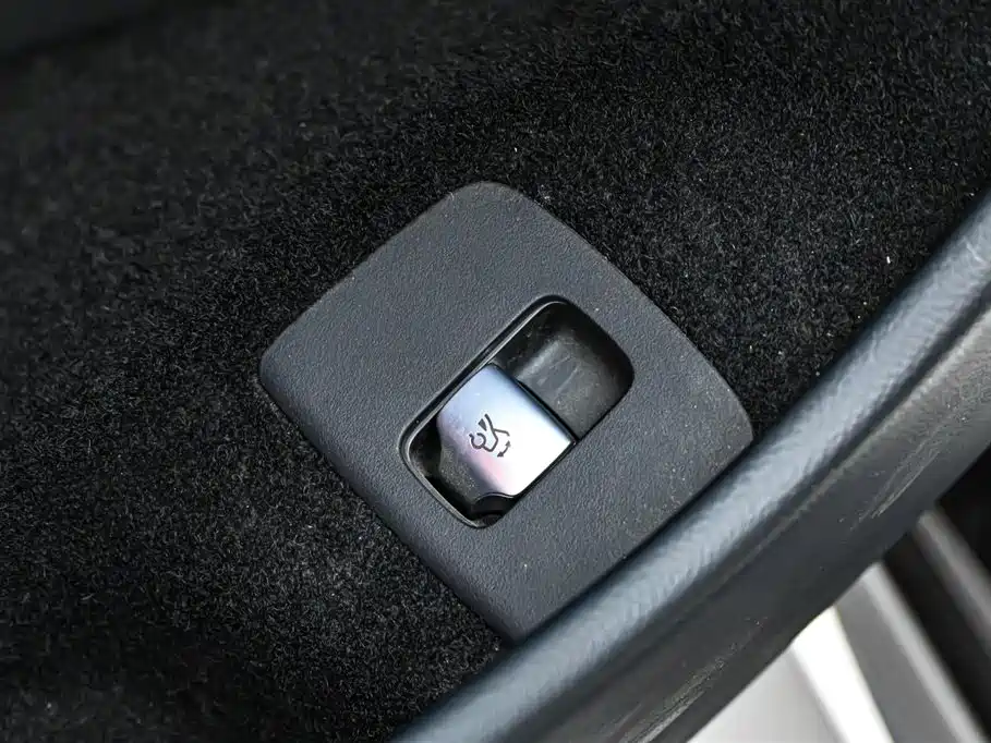 Mercedes-Benz E-Class 2024 Model E 300 L Luxury фото 24